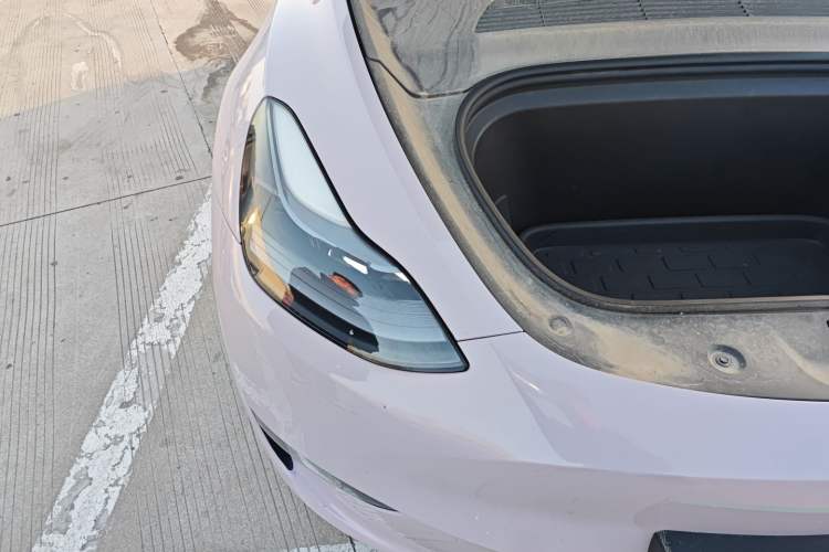 Used Tesla Model Y 2021 Long-Range All-Wheel-Drive Version 3D7 Right Front Headlight