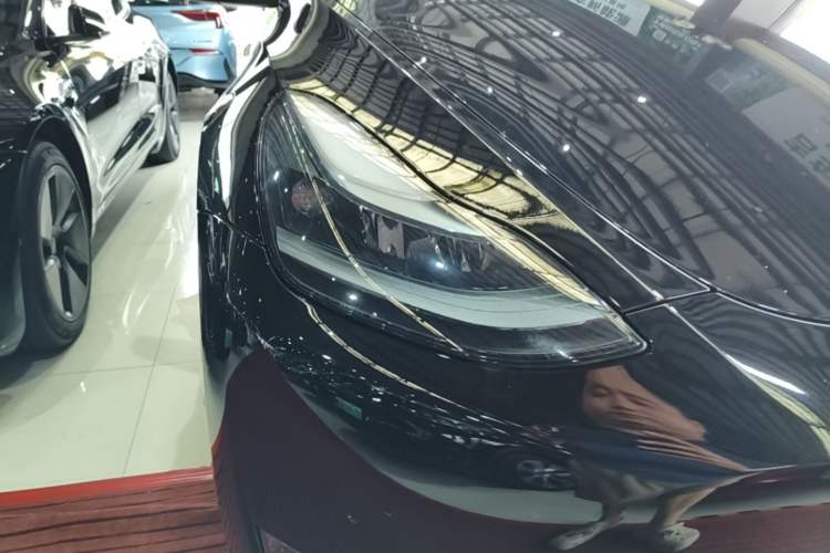 Used Tesla Model Y 2021 Revised Version 2 Long-Range All-Wheel-Drive Edition Right Front Headlight