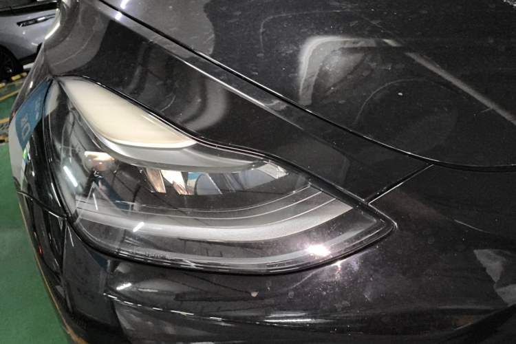 Used Tesla Model Y 2021 Standard Range Rear-Wheel Drive Version Right Front Headlight