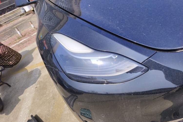 Used Tesla Model Y 2021 Standard Range Rear-Wheel Drive Version Right Front Headlight