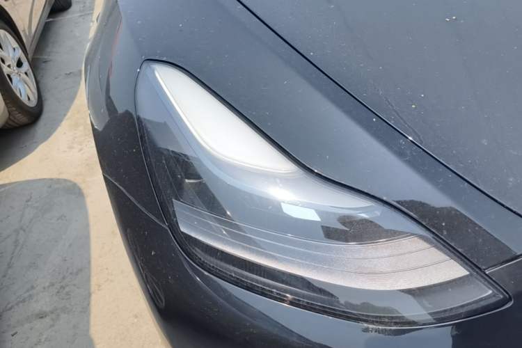 Used Tesla Model Y 2021 Standard Range Rear-Wheel Drive Version Right Front Headlight