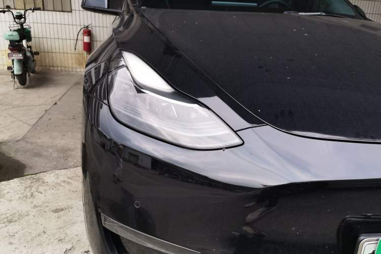 Used Tesla Model Y 2021 Long-Range All-Wheel-Drive Version Right Front Headlight