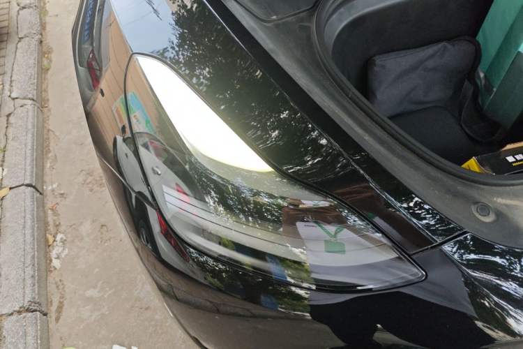 Used Tesla Model Y 2021 Standard Range Rear-Wheel Drive Version Right Front Headlight