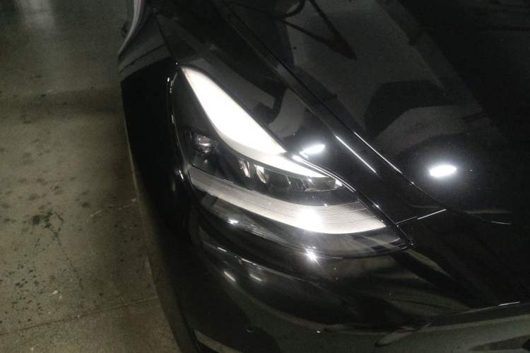 Used Tesla Model Y 2021 Long-Range All-Wheel-Drive Version Right Front Headlight