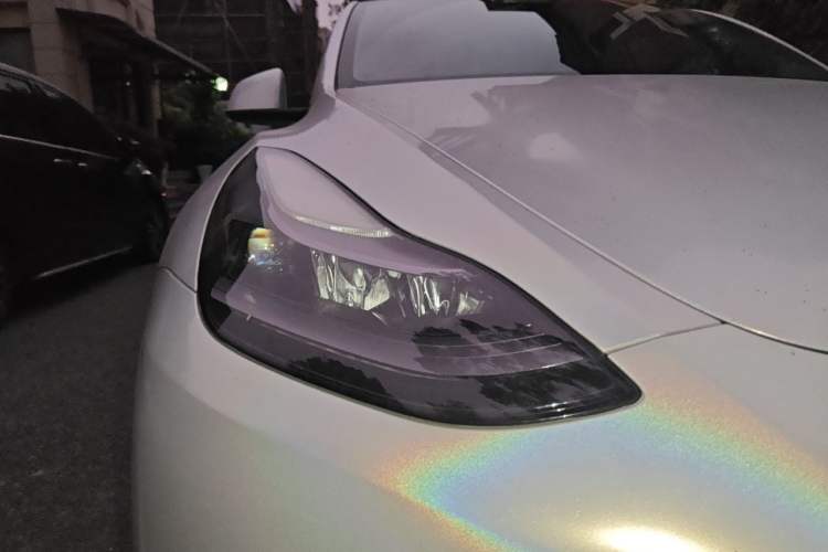 Used Tesla Model Y 2021 Standard Range Rear-Wheel Drive Version Right Front Headlight