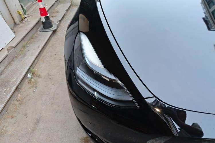 Used Tesla Model Y 2021 Standard Range Rear-Wheel Drive Version Right Front Headlight