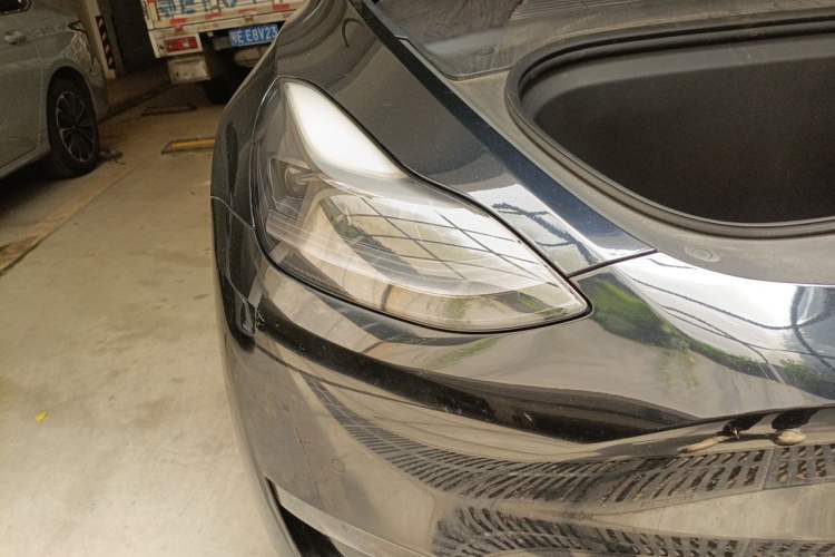 Used Tesla Model Y 2021 Standard Range Rear-Wheel Drive Version Right Front Headlight