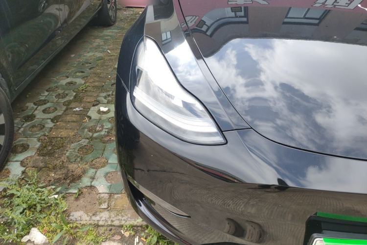 Used Tesla Model Y 2021 Standard Range Rear-Wheel Drive Version Right Front Headlight