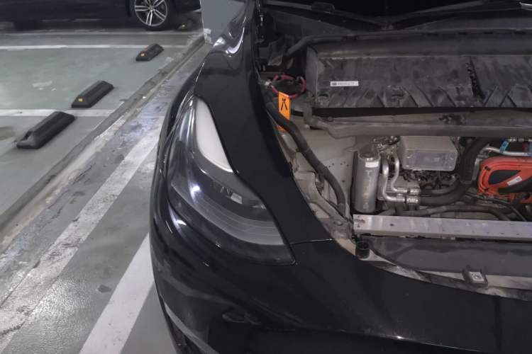 Used Tesla Model Y 2021 Long-Range All-Wheel-Drive Version Right Front Headlight