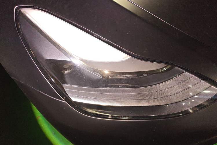Used Tesla Model Y 2021 Long-Range All-Wheel-Drive Version 3D7 Right Front Headlight