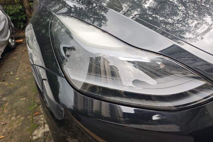 Used Tesla Model Y 2021 Standard Range Rear-Wheel Drive Version Right Front Headlight
