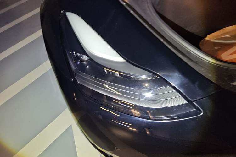 Used Tesla Model Y 2021 Long-Range All-Wheel-Drive Version 3D7 Right Front Headlight