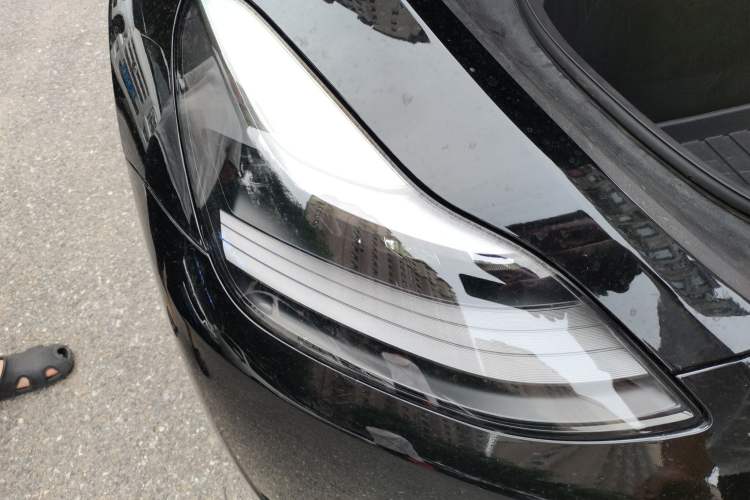 Used Tesla Model Y 2021 Standard Range Rear-Wheel Drive Version Right Front Headlight