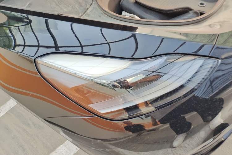 Used Tesla Model Y 2021 Standard Range Rear-Wheel Drive Version Right Front Headlight