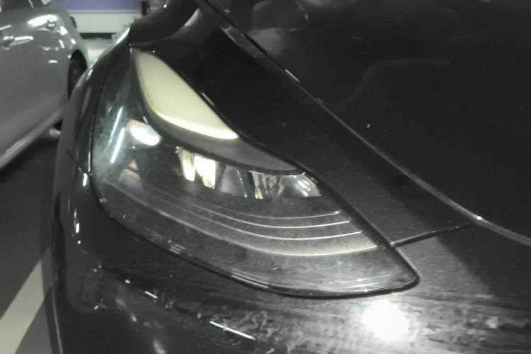 Used Tesla Model Y 2021 Standard Range Rear-Wheel Drive Version Right Front Headlight