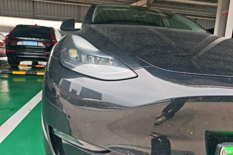 Used Tesla Model Y 2021 Standard Range Rear-Wheel Drive Version Right Front Headlight