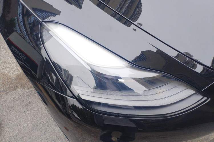 Used Tesla Model Y 2021 Standard Range Rear-Wheel Drive Version Right Front Headlight