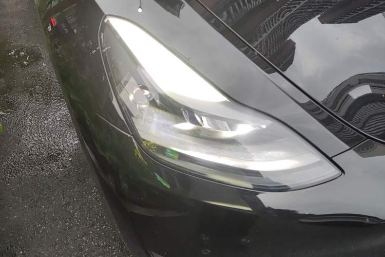 Used Tesla Model Y 2021 Long-Range All-Wheel-Drive Version Right Front Headlight