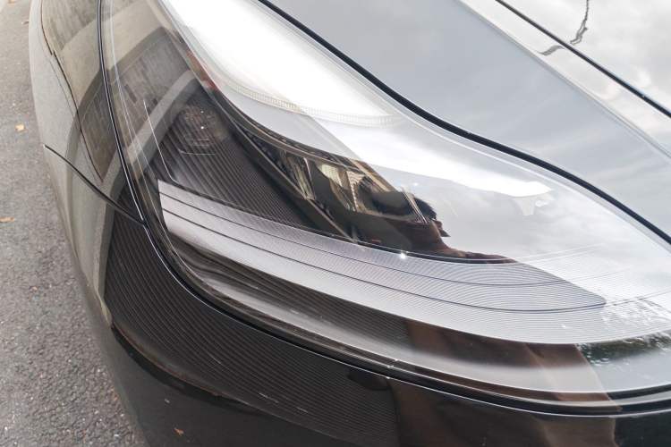 Used Tesla Model Y 2021 Long-Range All-Wheel-Drive Version 3D7 Right Front Headlight