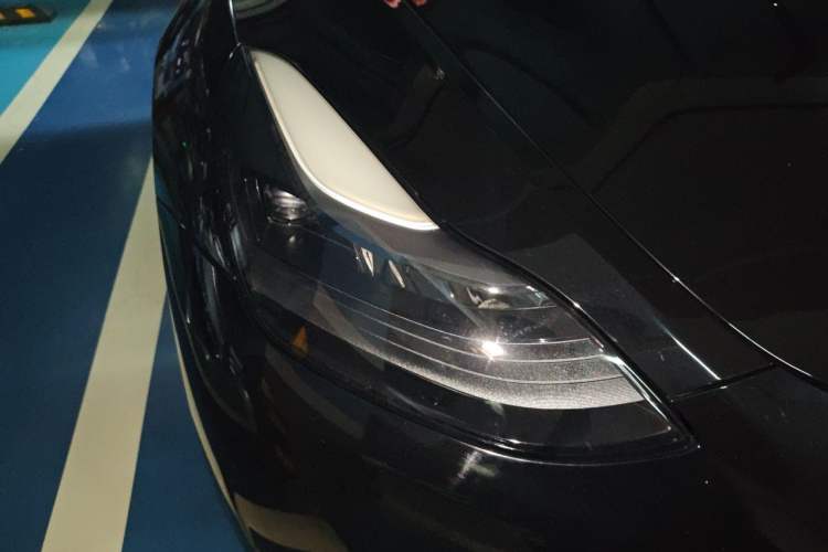 Used Tesla Model Y 2021 Standard Range Rear-Wheel Drive Version Right Front Headlight