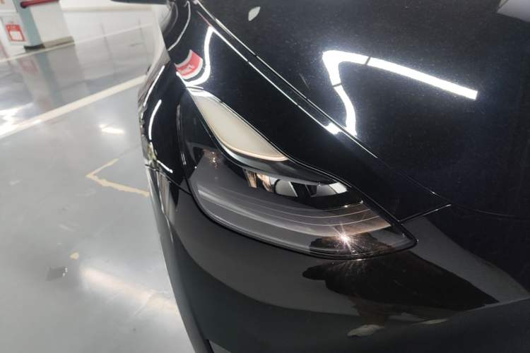Used Tesla Model Y 2021 Long-Range All-Wheel-Drive Version 3D7 Right Front Headlight
