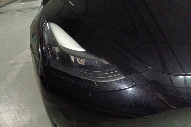 Used Tesla Model Y 2021 Standard Range Rear-Wheel Drive Version Right Front Headlight