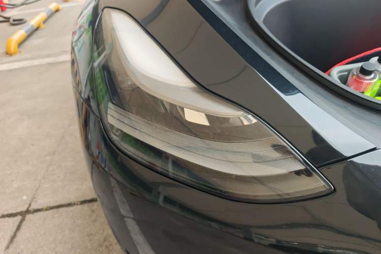 Used Tesla Model Y 2021 Standard Range Rear-Wheel Drive Version Right Front Headlight