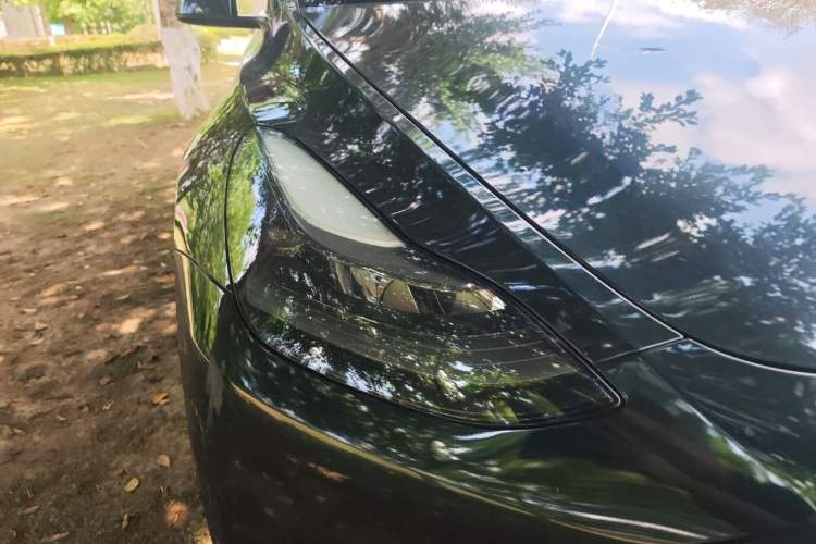 Used Tesla Model Y 2021 Standard Range Rear-Wheel Drive Version Right Front Headlight