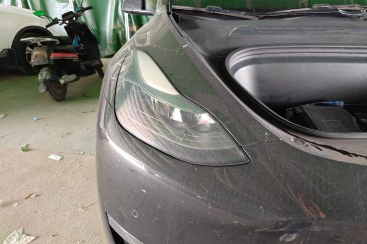 Used Tesla Model Y 2021 Standard Range Rear-Wheel Drive Version Right Front Headlight