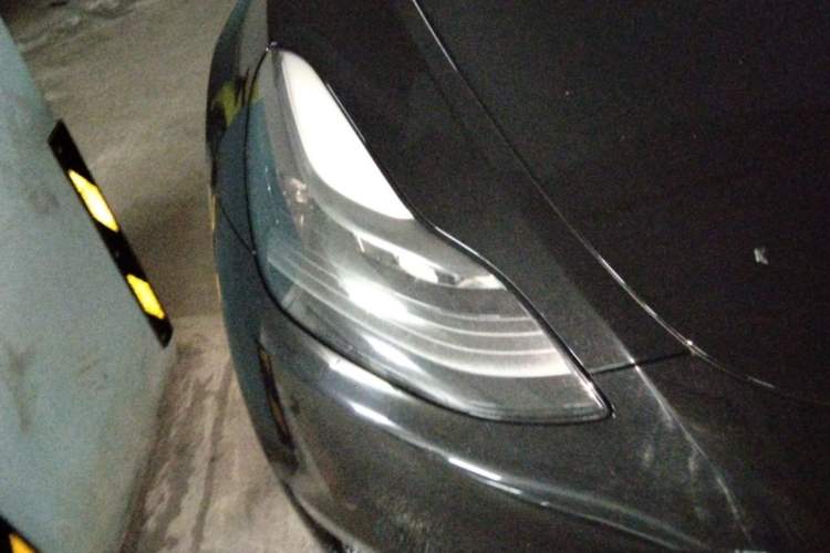 Used Tesla Model Y 2021 Standard Range Rear-Wheel Drive Version Right Front Headlight