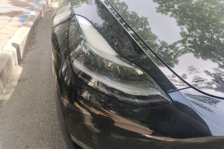 Used Tesla Model Y 2021 Standard Range Rear-Wheel Drive Version Right Front Headlight