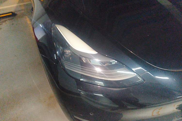 Used Tesla Model Y 2021 Standard Range Rear-Wheel Drive Version Right Front Headlight