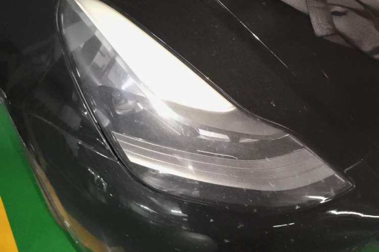 Used Tesla Model Y 2021 Standard Range Rear-Wheel Drive Version Right Front Headlight