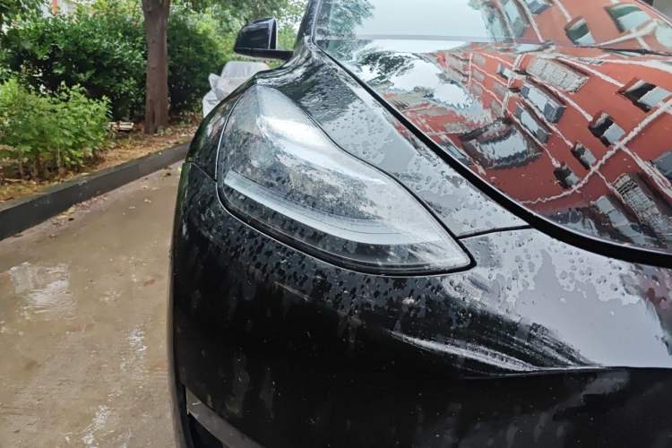 Used Tesla Model Y 2021 Standard Range Rear-Wheel Drive Version Right Front Headlight