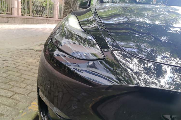 Used Tesla Model Y 2021 Standard Range Rear-Wheel Drive Version Right Front Headlight