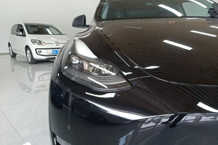Used Tesla Model Y 2021 Standard Range Rear-Wheel Drive Version Right Front Headlight