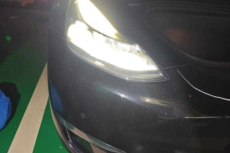 Used Tesla Model Y 2021 Long-Range All-Wheel-Drive Version Right Front Headlight