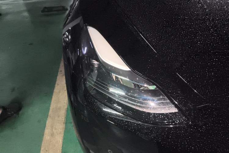 Used Tesla Model Y 2021 Standard Range Rear-Wheel Drive Version Right Front Headlight