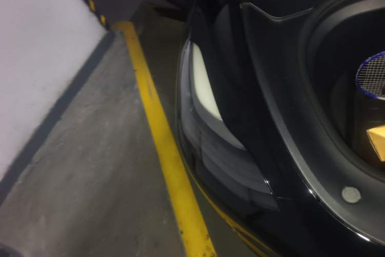 Used Tesla Model Y 2021 Standard Range Rear-Wheel Drive Version Right Front Headlight