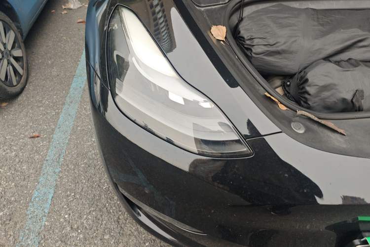 Used Tesla Model Y 2021 Standard Range Rear-Wheel Drive Version Right Front Headlight
