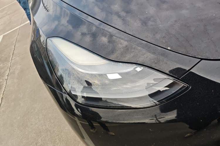 Used Tesla Model Y 2021 Standard Range Rear-Wheel Drive Version Right Front Headlight