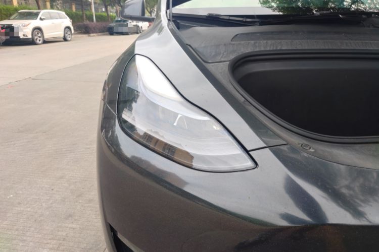 Used Tesla Model Y 2021 Long-Range All-Wheel-Drive Version Right Front Headlight