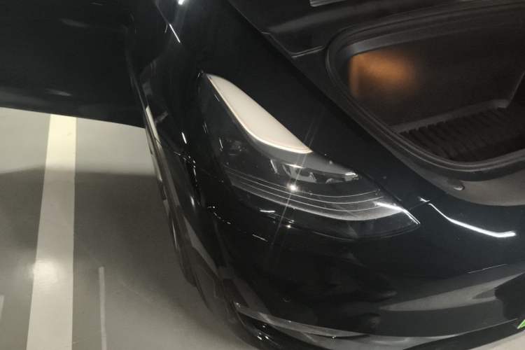 Used Tesla Model Y 2021 Revised Version 2 Long-Range All-Wheel-Drive Edition Right Front Headlight