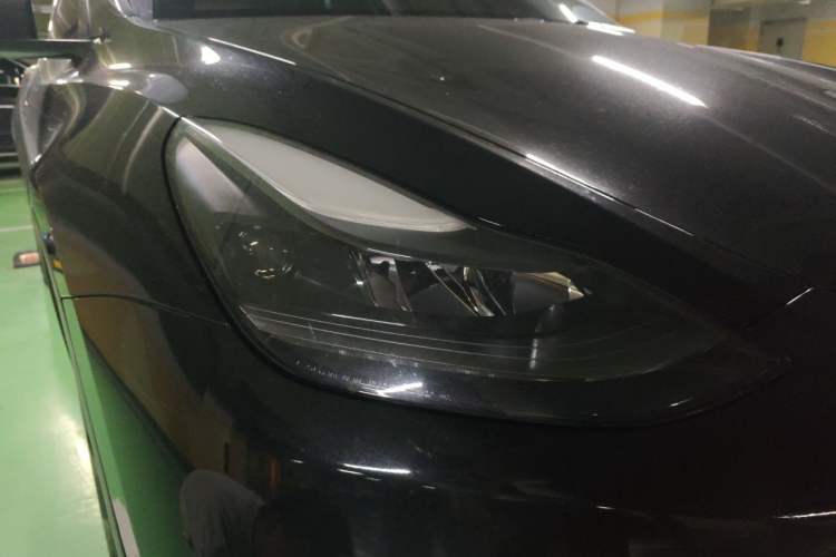 Used Tesla Model Y 2021 Long-Range All-Wheel-Drive Version 3D7 Right Front Headlight