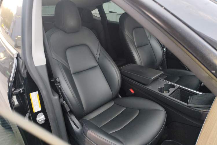 Used Tesla Model Y 2021 Long-Range All-Wheel-Drive Version 3D7 Right Front Seat