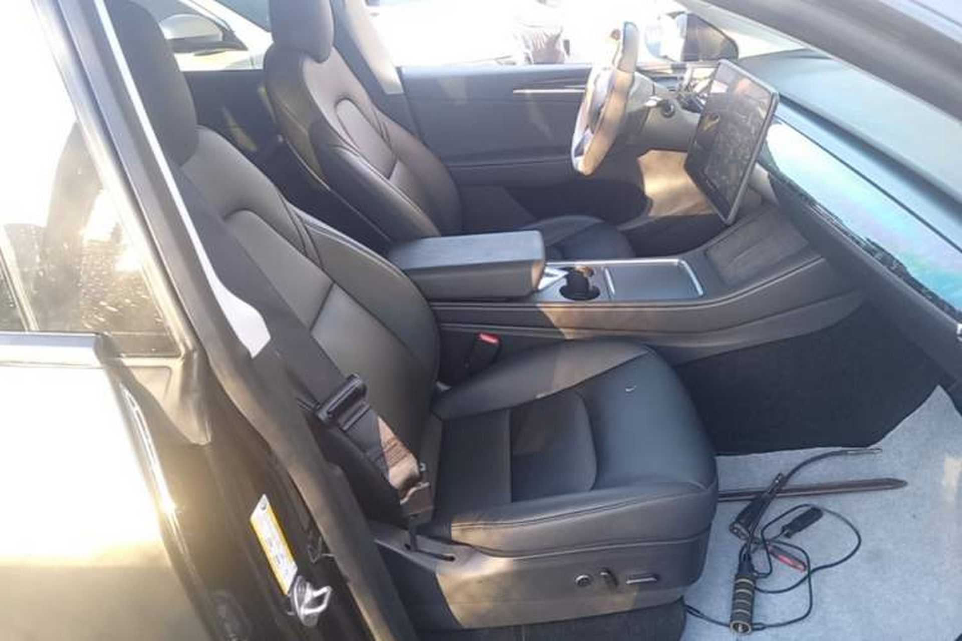 Used Tesla Model Y 2021 Long-Range All-Wheel-Drive Version 3D7 Right Front Seat