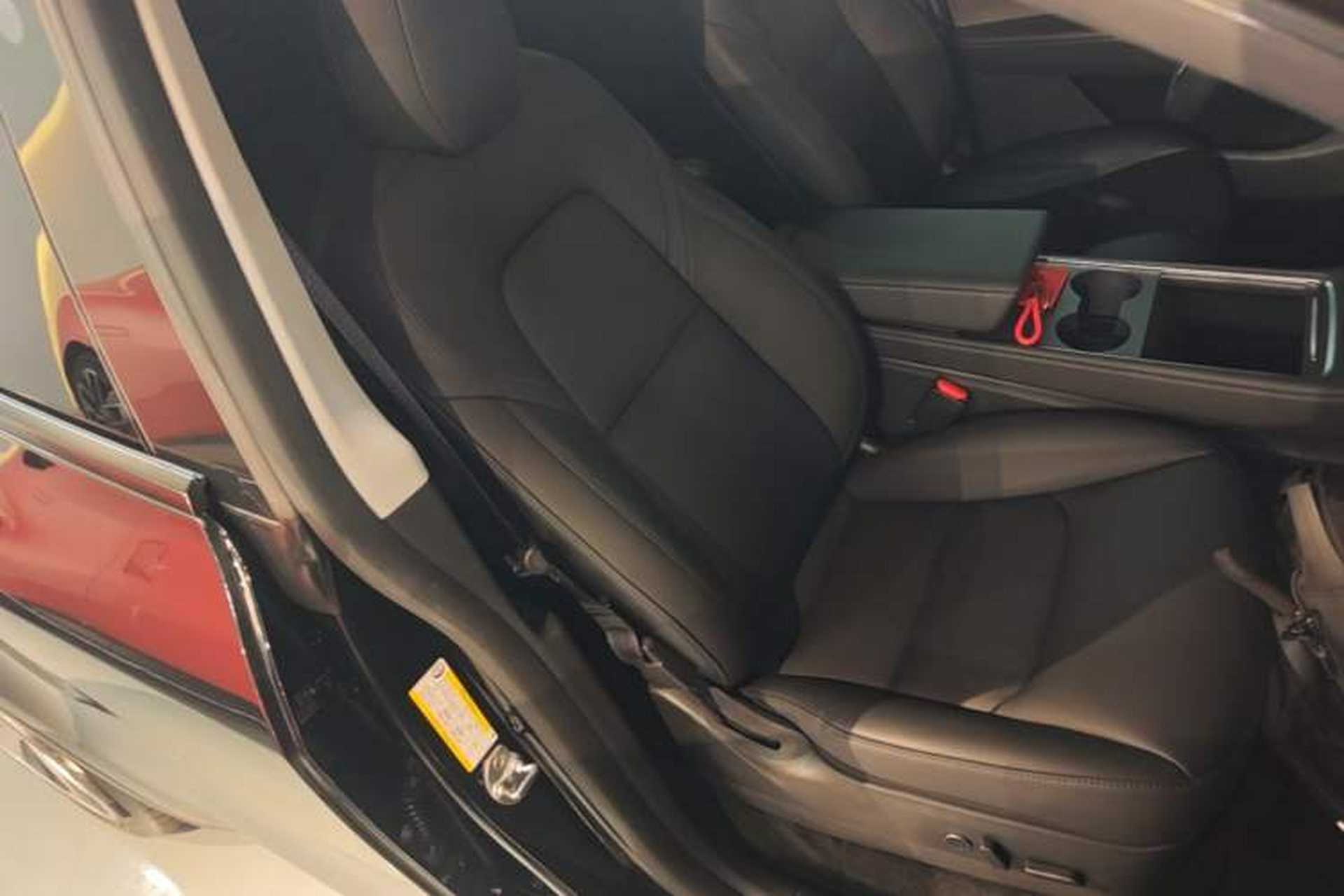 Used Tesla Model Y 2021 Long-Range All-Wheel-Drive Version Right Front Seat