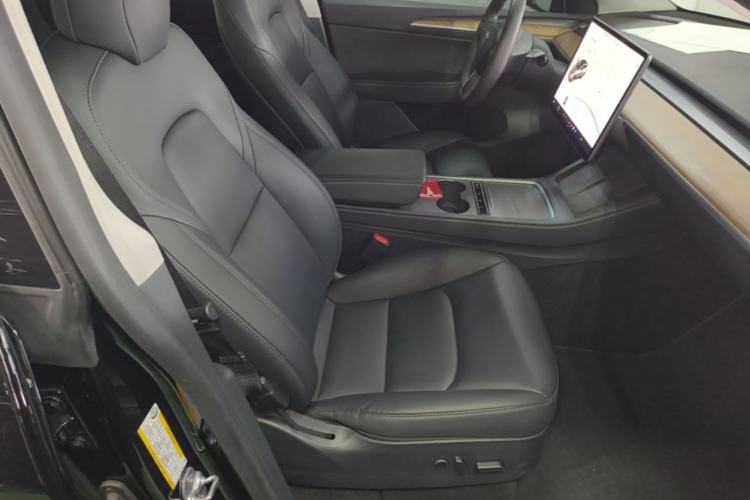 Used Tesla Model Y 2021 Long-Range All-Wheel-Drive Version Right Front Seat