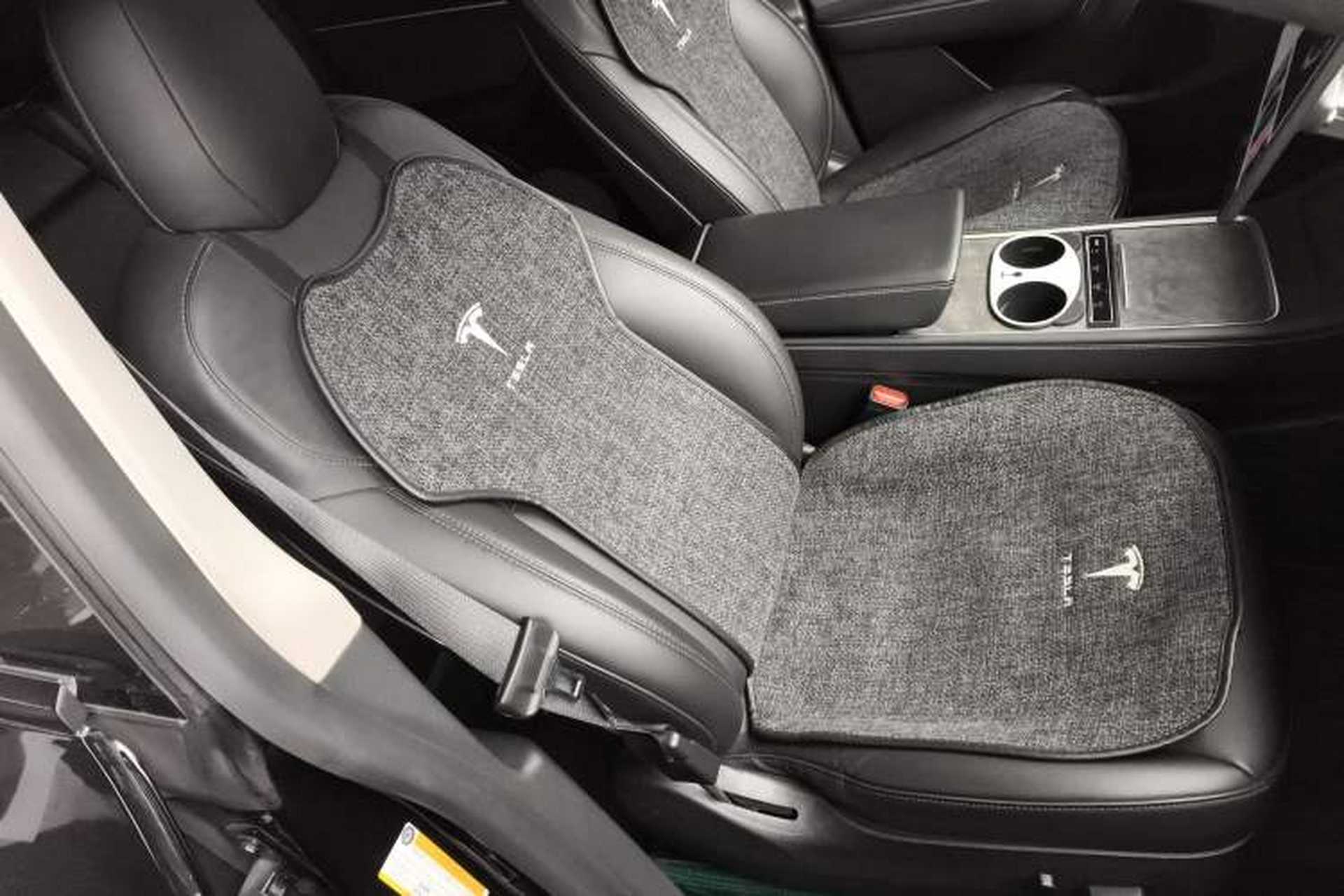 Used Tesla Model Y 2021 Standard Range Rear-Wheel Drive Version Right Front Seat
