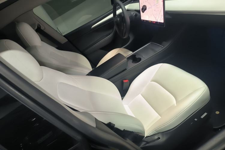 Used Tesla Model Y 2021 Long-Range All-Wheel-Drive Version 3D7 Right Front Seat